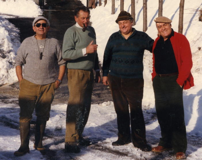 Da sinistra: Aurelio Garelli, Macario, Claudio Macchiavelli e Massucci sulla neve