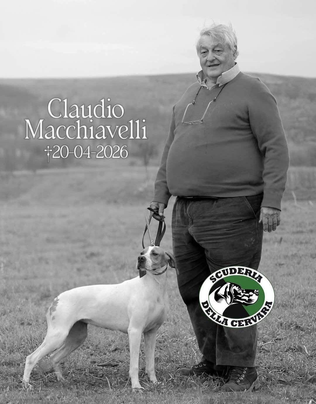 Claudio Macchiavelli in un'immagine commemorativa con un Pointer